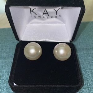 FREE SHIP Cultured Pearl Stud Earrings